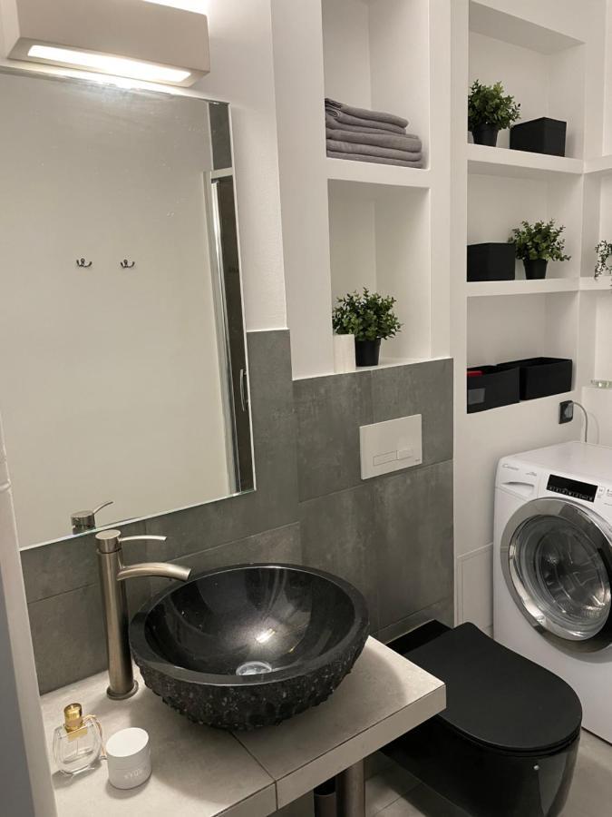 Grey Gucci Apartment City Center Warszawa Eksteriør bilde